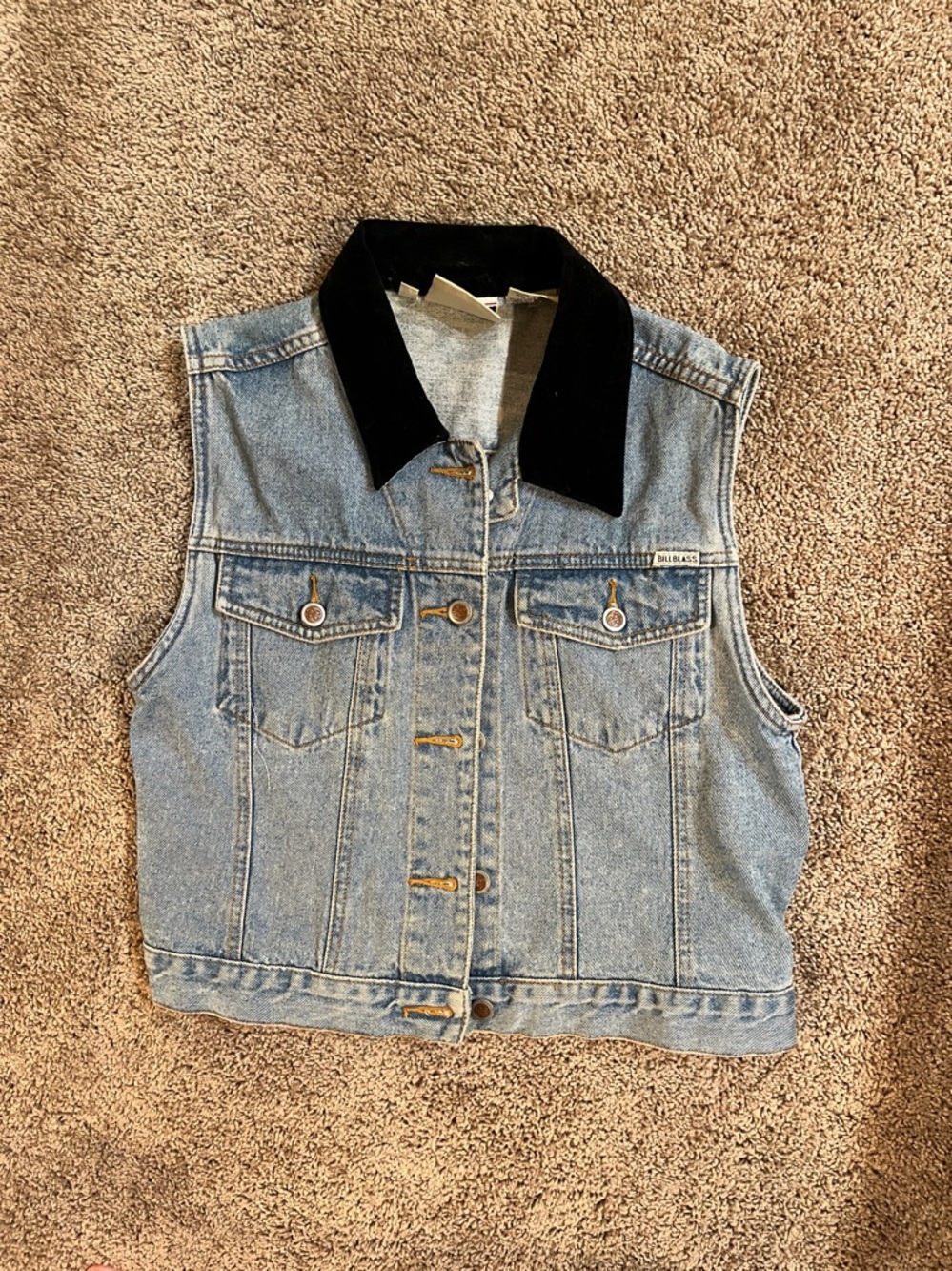 Bill Blass denim vest 100% cotton light blue jean vest  velvet lapel Vintage